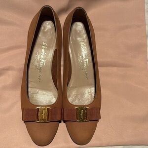 Salvatore Ferregamo Vara pumps